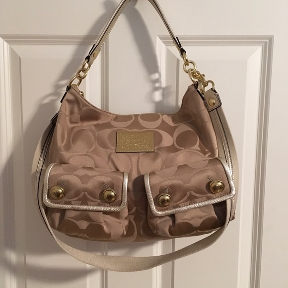 Coach Handbags - Coach Poppy Handbag